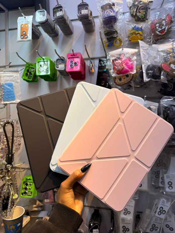 FOLDABLE MAGNETIC CASE FOR iPAD A16 (11TH GENERATION) 🔥