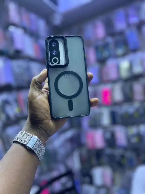 Frosted Magnetic Case for Vivo 🦋🛡✨️