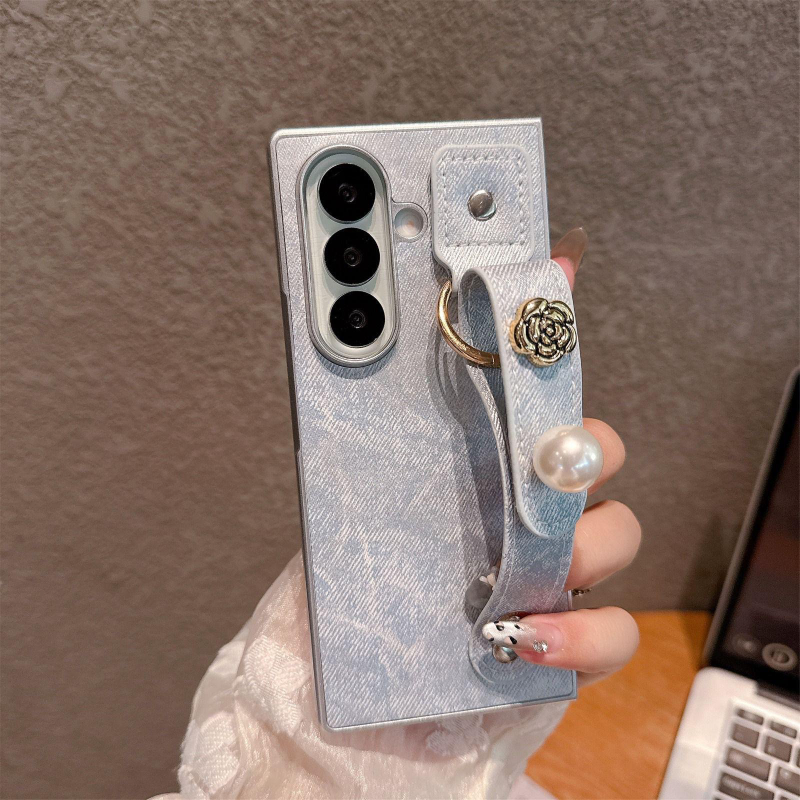 Z Fold 4 / Z Fold 5 / Z Fold 6 / Z Fold 7 Luxury Pearl Strap Case