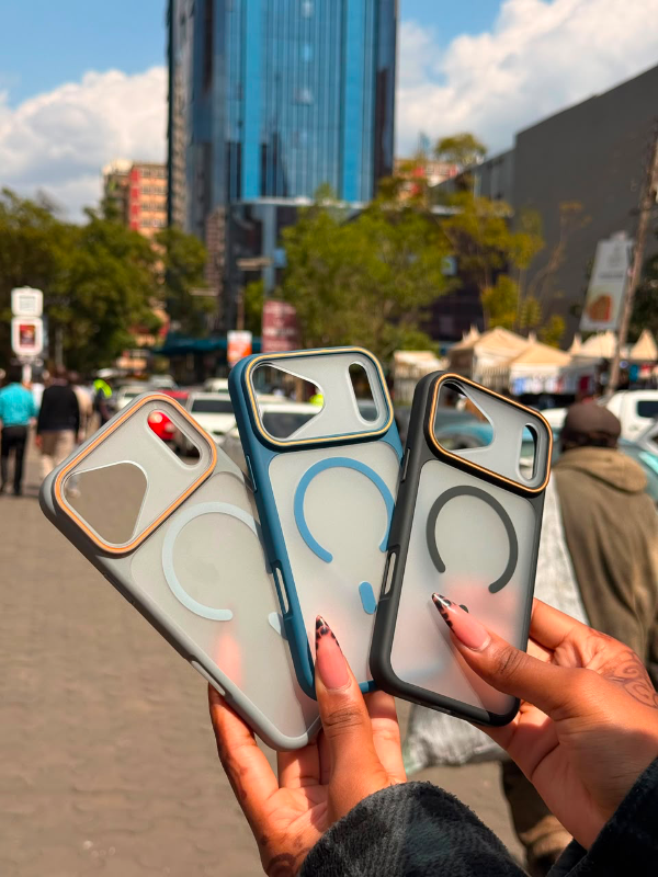 iPhone 17 Pro Max Frosted Case With MagSafe 📱✨🧲🍎