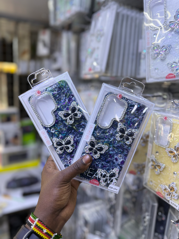 Pearl Butterfly Crystal Case – Luxury Sparkle & Everyday Protection🔥