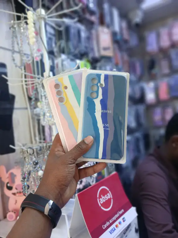 🎨 🌈 Abstract Wavy Stripe Silicone Case For A56🍦 🌊