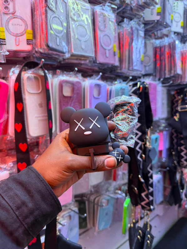 🖤 KAWS Bear 3D Samsung 45W Charger Protector🔌